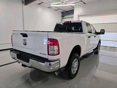 Used 2024 RAM 2500 Tradesman w/ Chrome Appearance Group AWD/4WD image 8