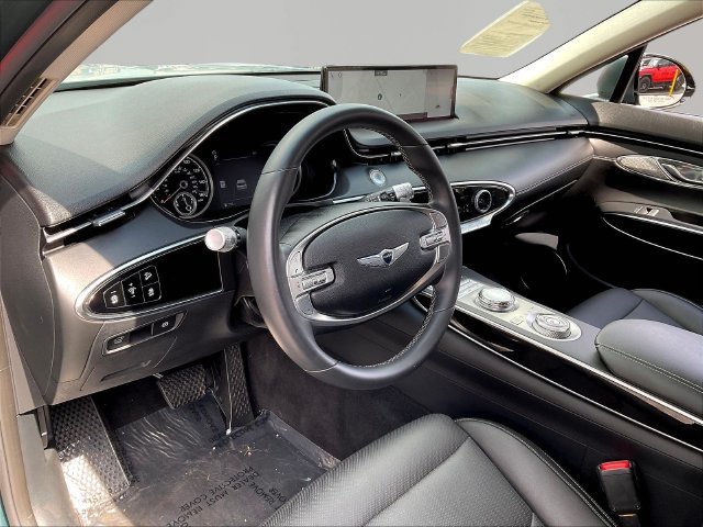 Used 2024 Genesis GV70 2.5T AWD/4WD image 19
