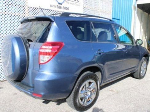 Used 2012 Toyota RAV4 FWD w/ Value Pkg image 11