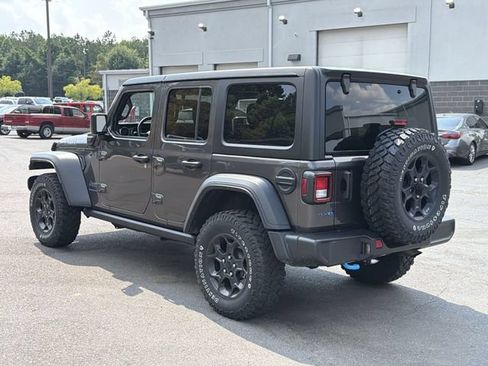 Used 2023 Jeep Wrangler Unlimited w/ Cold Weather Group AWD/4WD image 3