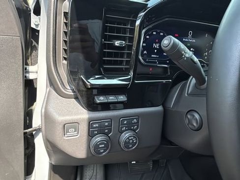 Used 2024 Chevrolet Silverado 1500 ZR2 w/ Technology Package image 21