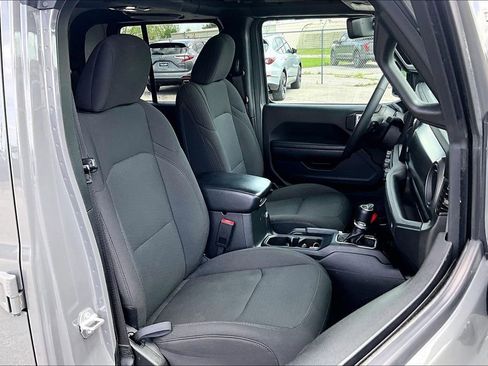 Used 2023 Jeep Gladiator Willys image 10