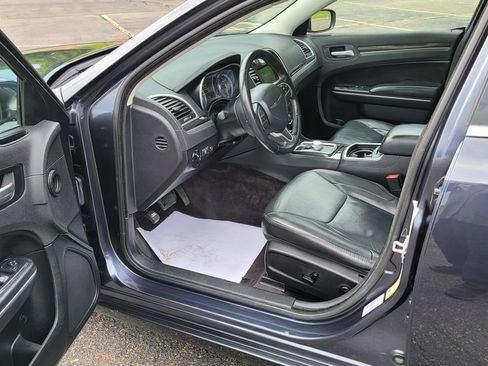 Used 2016 Chrysler 300 Limited w/ Driver Convenience Group AWD/4WD image 18