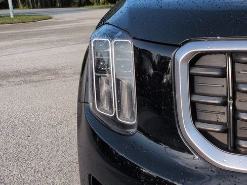 Used 2024 Kia Telluride S FWD image 9