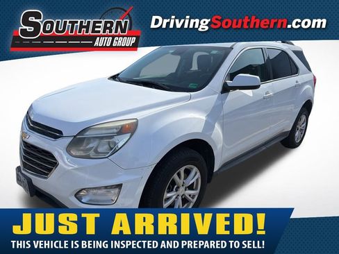 Used 2017 Chevrolet Equinox LT w/ Convenience Package image 1