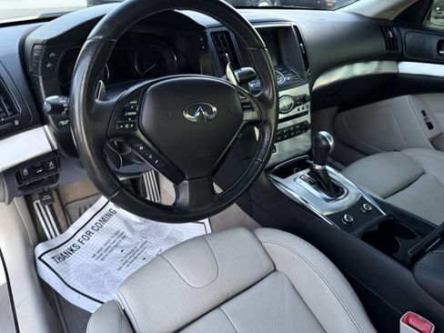 Used 2013 INFINITI G37 Journey w/ Premium Pkg image 13