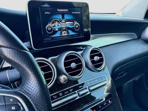 Used 2017 Mercedes-Benz GLC 300 image 25