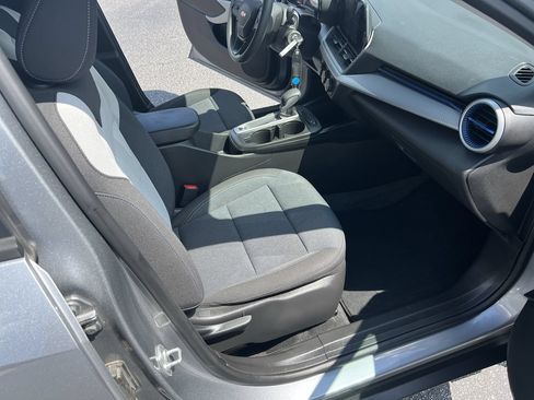 Used 2025 Chevrolet Trax LS w/ Driver Confidence Package FWD image 34