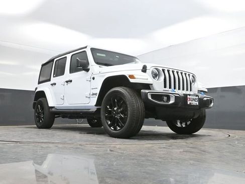 Used 2023 Jeep Wrangler Unlimited Sahara w/ Cold Weather Group AWD/4WD image 49
