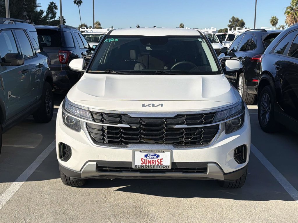 Used 2025 Kia Seltos LX AWD/4WD image 10