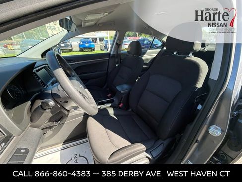 Used 2018 Hyundai Elantra SE w/ SE Connectivity Package 04 FWD image 14