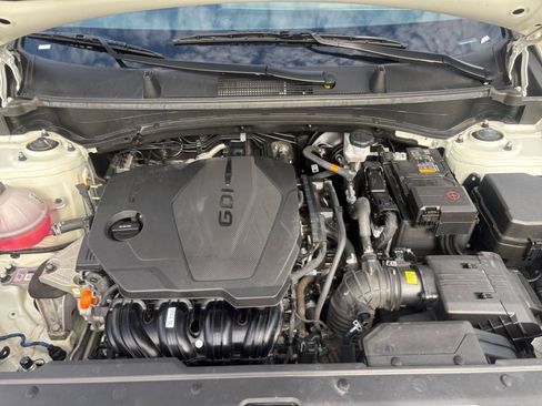 Used 2025 Kia Sportage LX image 31