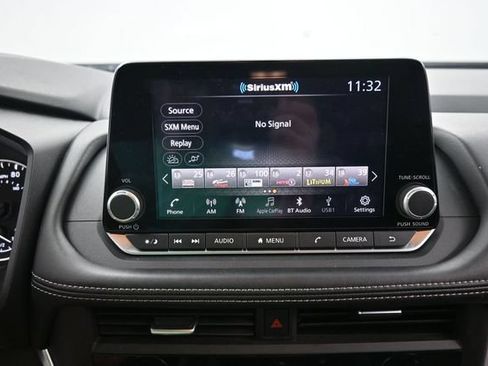 Used 2025 Nissan Rogue SV AWD/4WD image 20