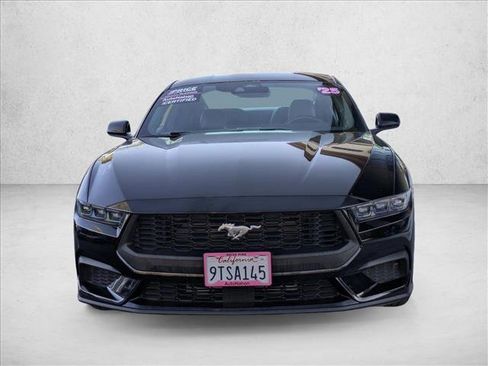 Used 2025 Ford Mustang Premium image 2
