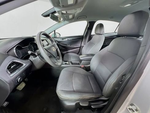 Used 2019 Chevrolet Cruze LS w/ LS Convenience Package FWD image 10