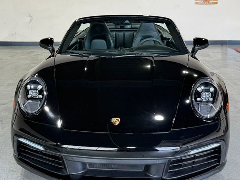 Used 2020 Porsche 911 Carrera 4S AWD/4WD image 2