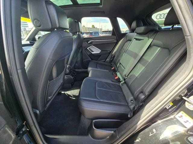 Used 2024 Audi Q3 2.0T Premium Plus AWD/4WD image 16