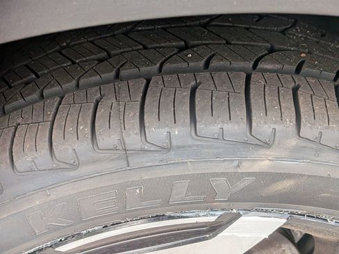 Used 2025 Kia Telluride S AWD/4WD image 13