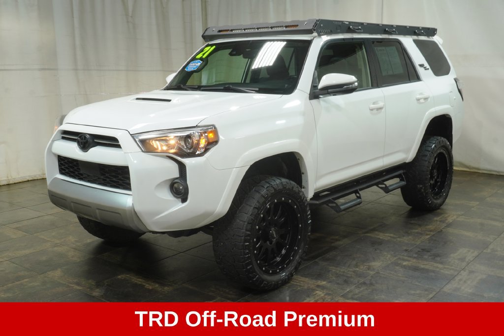 Used 2021 Toyota 4Runner TRD Off-Road Premium w/ Moonroof Package AWD/4WD image 2