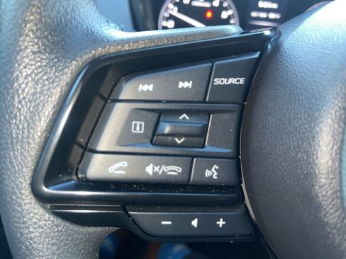 Used 2025 Subaru Crosstrek 2.0i Premium image 18