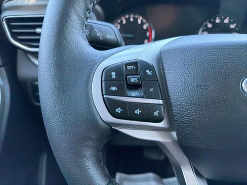 Used 2024 Ford Explorer XLT w/ Equipment Group 202A image 12