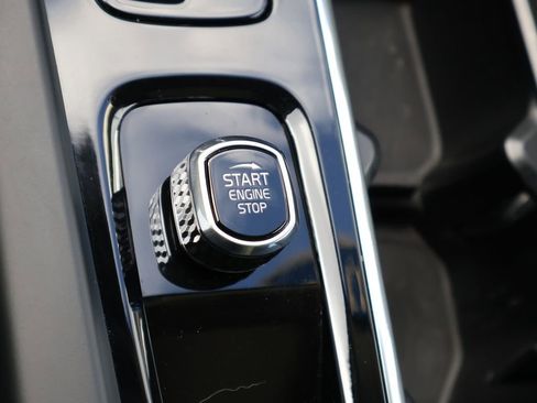 Used 2023 Volvo XC60 T8 Ultimate w/ Climate Package AWD/4WD image 28