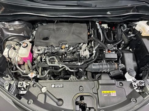 Used 2021 Toyota Sienna XSE FWD image 11