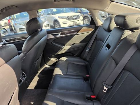 Used 2016 Hyundai Genesis 3.8 RWD image 13