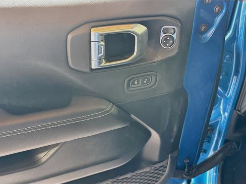 Used 2023 Jeep Wrangler Unlimited Sahara AWD/4WD image 19