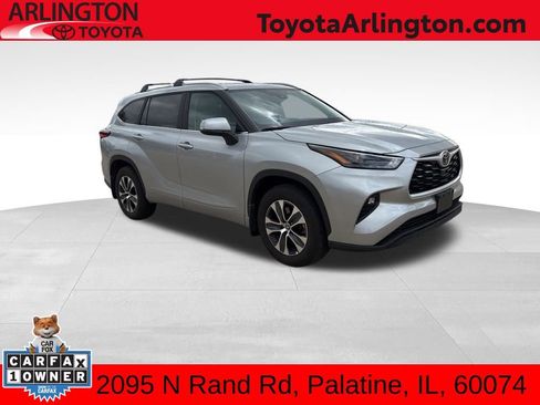 Used 2023 Toyota Highlander XLE image 1