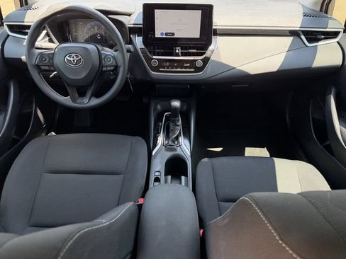 Used 2026 Toyota Corolla LE FWD image 11