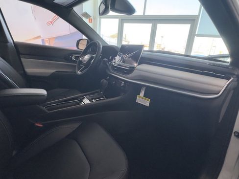 New 2026 Jeep Compass Limited w/ Sun, Sound & Navigation Group image 18