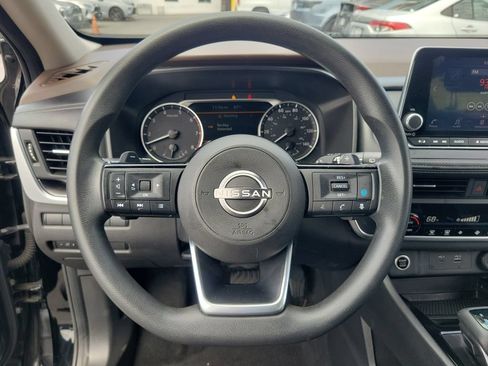 Used 2023 Nissan Rogue SV FWD image 24