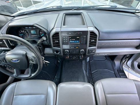 Used 2019 Ford F250 XL w/ Power Equipment Group RWD image 11