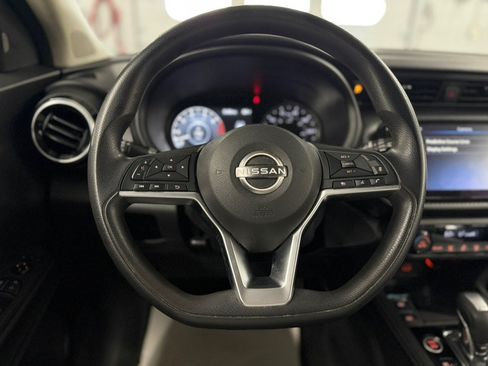 Used 2022 Nissan Kicks SV FWD image 21