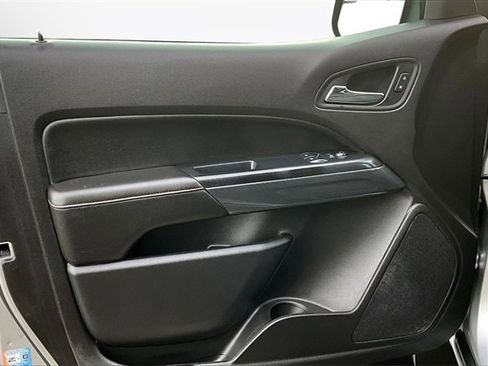 Used 2016 GMC Canyon SLE w/ All Terrain Package image 16