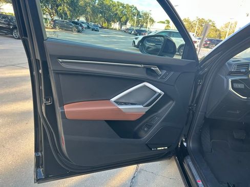 Used 2022 Audi Q3 2.0T Premium Plus w/ Premium Plus Package image 51