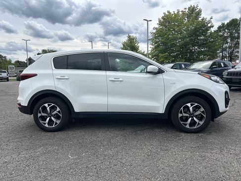 Used 2020 Kia Sportage LX AWD/4WD image 3
