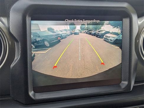 Certified 2022 Jeep Wrangler Unlimited Sahara w/ Cold Weather Group image 20