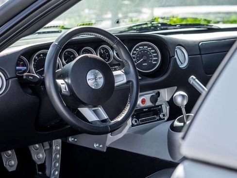 Used 2005 Ford GT image 66