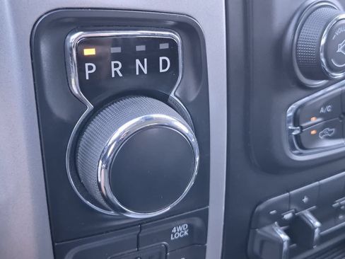 Used 2019 RAM 1500 Warlock AWD/4WD image 32