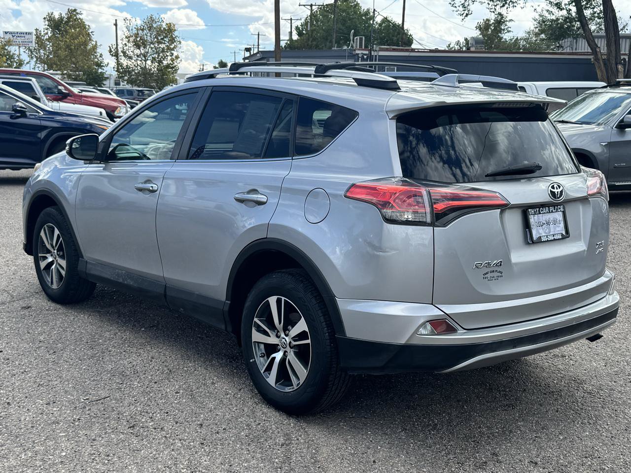 Used 2017 Toyota RAV4 XLE w/ All Weather Liner Package AWD/4WD image 5