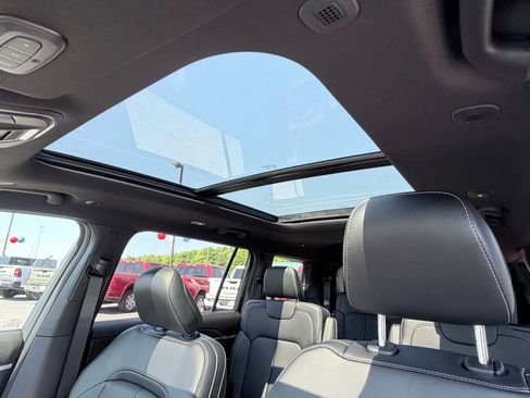 New 2026 Jeep Grand Cherokee L Limited RWD image 11