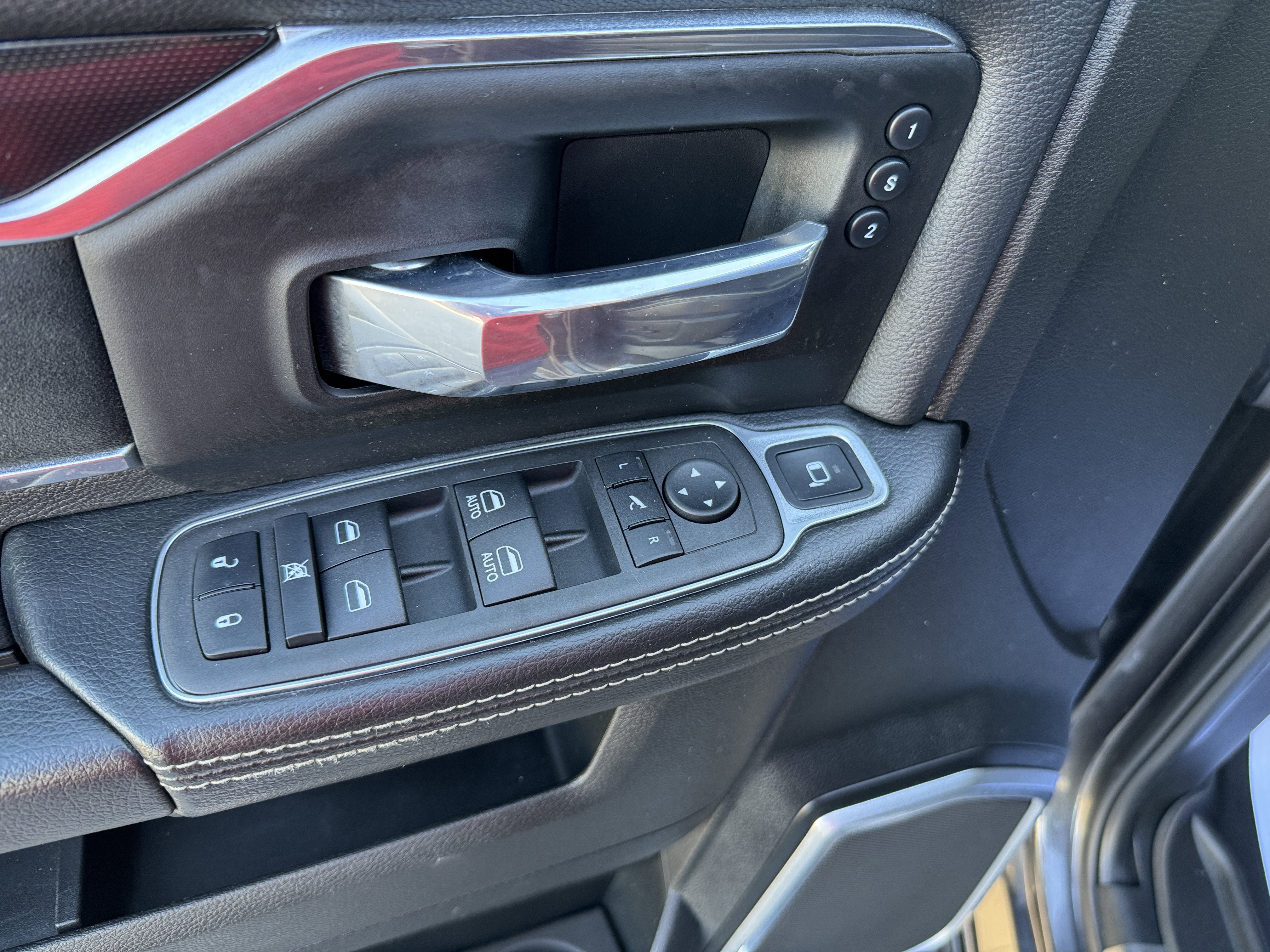Used 2022 RAM 2500 Laramie AWD/4WD image 8