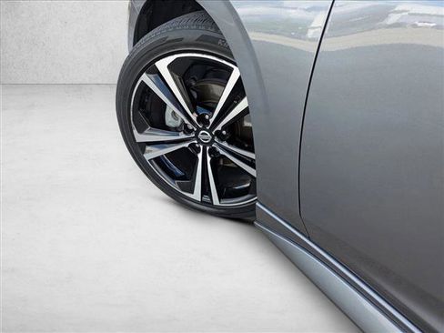 Used 2022 Nissan Sentra SR w/ SR Premium Package image 10