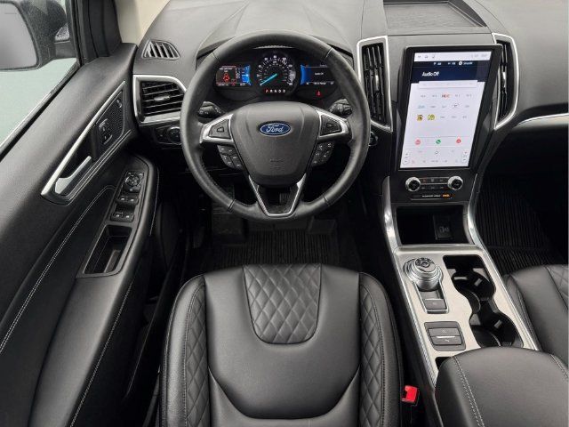 Used 2024 Ford Edge Titanium AWD/4WD image 12