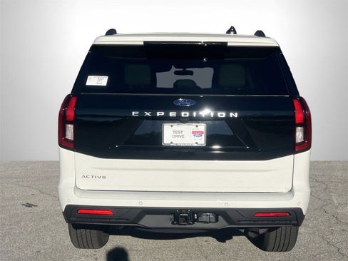 New 2026 Ford Expedition Active image 24