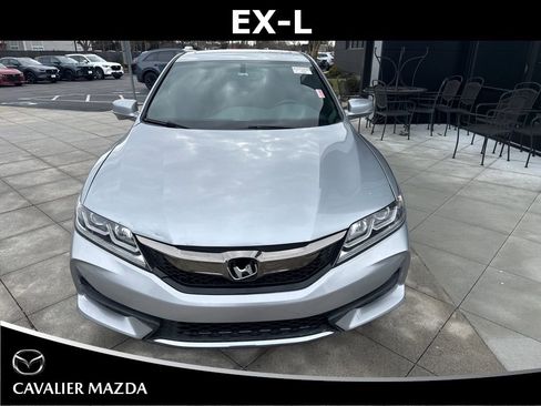Used 2017 Honda Accord EX-L image 2