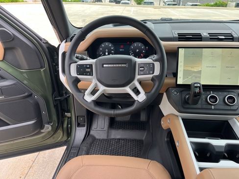 New 2026 Land Rover Defender 130 X-Dynamic SE AWD/4WD image 13