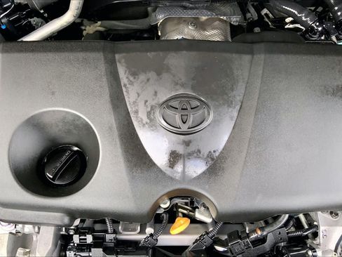 Used 2023 Toyota RAV4 XLE Premium FWD image 32